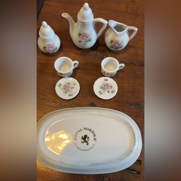 Vintage Royal Norfolk Miniature Tea Set Purple Rose Mini Doll House 10pc - Picture 3 of 4